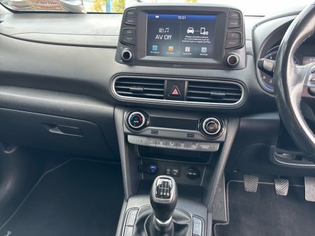 2019 Hyundai Kona KAUAI 2WD EXECUTIVE 5DR €18,950 thumbnail