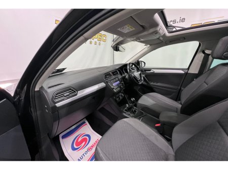 2017 Volkswagen Tiguan COMFORTLINE 2.0 TDI 115BHP 115HP MANUAL 6SPEED FWD 4 €14,700 thumbnail