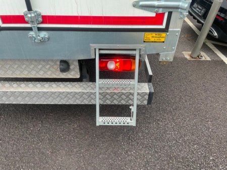 2025 Mitsubishi Canter 7C15 20ft Curtainsider thumbnail