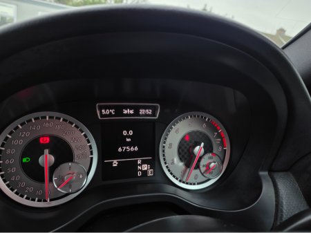 2013 Mercedes-Benz A Class A180 AMG INTERIOR HALF LEATHER SEATS / HI SPEC / SYSTEM LOW ROAD TAX BAND / SIMI DEALER thumbnail