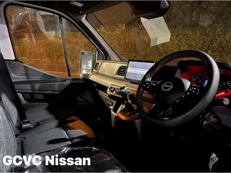 2026 Nissan Interstar L3H3 thumbnail