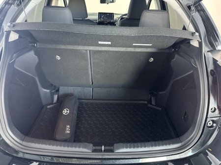 2023 Toyota Yaris Hybrid LunaSport €24,950 thumbnail