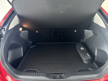 2024 Toyota Yaris Cross SOL Hybrid Top of the range €31,950 thumbnail