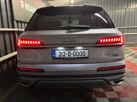 2021 Audi Q7 55 TFSI e S Line €53,950