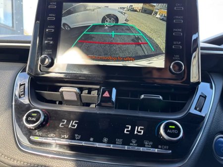 2022 Toyota Corolla 1.8 Hybrid Luna Saloon €20,500 thumbnail