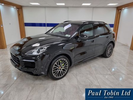 2023 Porsche Cayenne ENORMOUS SPEC €86,950