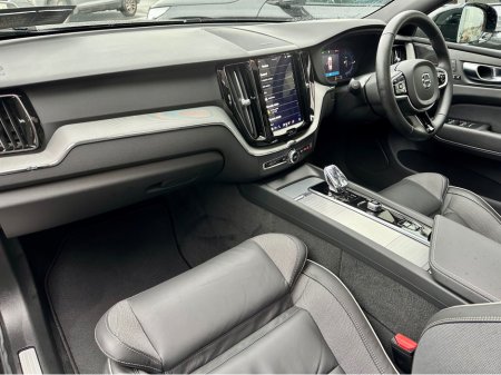 2025 Volvo XC60 ++SOLD++ + T6 PHEV A RECHARGE PLUS EDITION AWD BLACK thumbnail