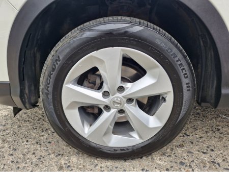 2018 Nissan Qashqai ACENTA 1.5 DCI 110BHP NCT 05/27 FINANCE AVAILABLE @ €57 PER WEEK 2 KEYS/ BLUETOOTH/ CRUISE CONTROL/ USB/ AUX/ ELECTRONIC HANDBRAKE/ HISTORY CHECKED €12,700 thumbnail