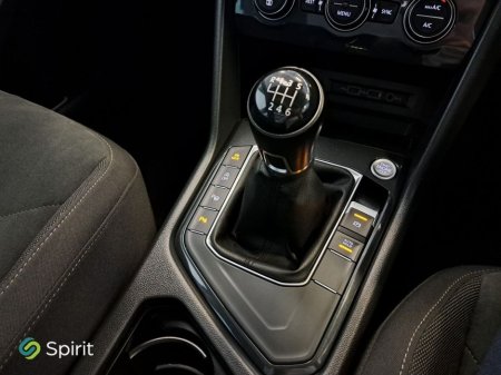 2019 Volkswagen Tiguan 150HP R-Line*CALL John 0861913954 €25,900 thumbnail