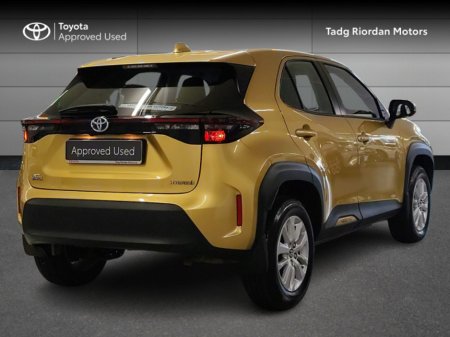 2023 Toyota Yaris Cross HYBRID LUNA €28,950