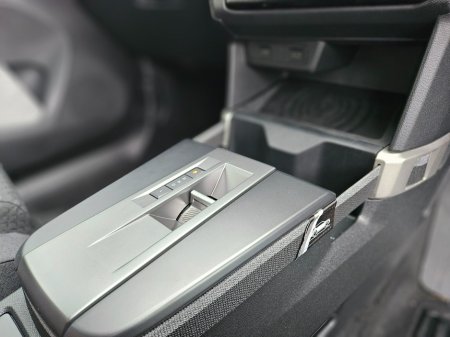 2025 Opel Frontera Hybrid GS 1.2 100hp automatic €33,600 thumbnail