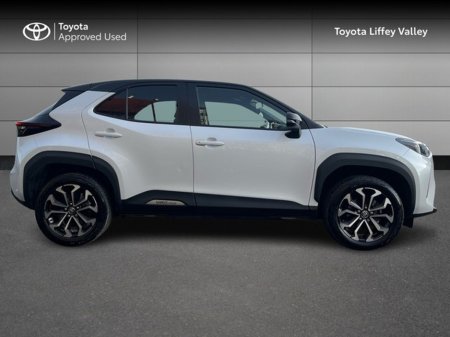 2024 Toyota Yaris Cross YARIS CROSS LUNA SPORT €30,950