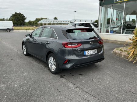 2021 Kia Ceed 2 CRDI ISG MHEV €21,995 thumbnail