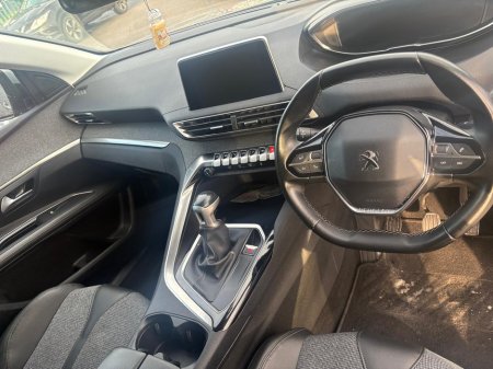 2020 Peugeot 3008 ALLURE 1.5 BLUE HDI 130 6 6.2 4DR €19,950 thumbnail