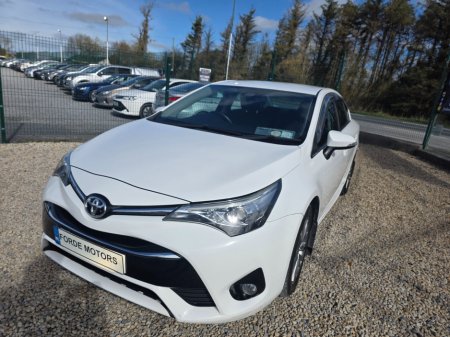 2017 Toyota Avensis 2.0 D-4D (143) Luna Navi €11,500