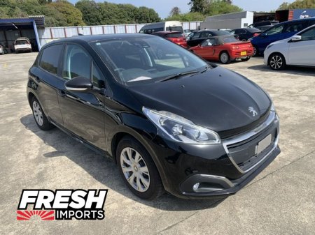 2017 Peugeot 208 *STYLE MODEL* €10,950