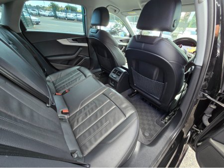 2019 Audi A4 FULL LEATHER SEATS PACK SAT NAV CARPLAY - REV CAMERA  LEATHER SEATS - VIRTUAL COCKPIT PARKING SENSORS - LARGE SCREEN RADIO - €26,500