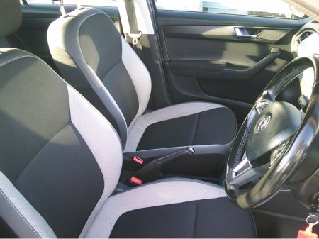 2016 Skoda Fabia NCT 2027, €190 TAX, TAXED, LOW KMS. HISTORY. €9,499 thumbnail