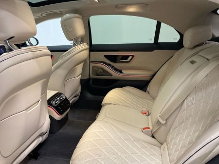 2025 Mercedes-Benz S Class S 580 e AMG Line | Long Wheel Base, Electric Panoramic Sunroof, Reversing Camera, 360-degree Reversing Camera €144,950 thumbnail