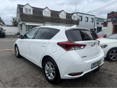 2019 Toyota Auris 1.4 D-4D TERRA 4DR €7,490 thumbnail