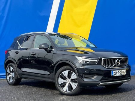 2022 Volvo XC40 INSCRIPTION T4 1.5 RECHARGE HYBRID AUTO // VOLVO SERVICE HISTORY // PARKING SENSORS // DIGITAL CLUSTER €29,900