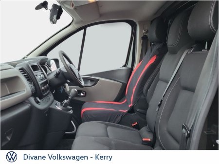 2017 Nissan NV300 LWB 125 SV AC AIRCON €9,500