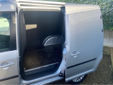 2018 Volkswagen Caddy C20 TRENDLINE TDI 102BHP €13,950 thumbnail