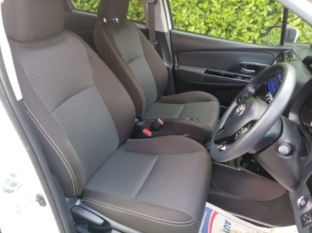 2019 Toyota Yaris 1.3 PETROL AUTOMATIC HIGH SPEC COMPREHENSIVE SERVICE HISTORY (8 STAMPS) LARGE TOUCH SCREEN MULTIMEDIA SYSTEM WITH APPLE CAR PLAY & ANDROID AUTO TOYOTA SAFETY SENSE JUST FULLY SERVICED 2 YEARS NCT €15,949