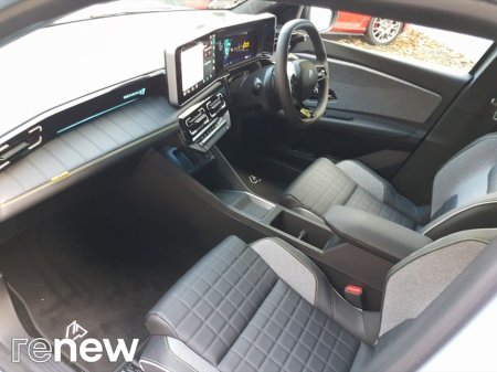 2025 Renault 4 iconic 52kWh 150hp €37,995 thumbnail