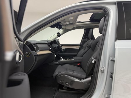 2025 Volvo XC90 PLUS T8 PHEV AWD AUTO *7 SEATER* €82,990 thumbnail
