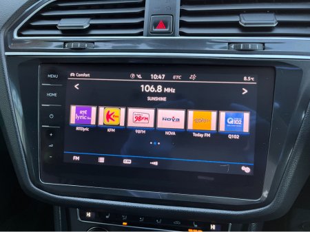 2018 Volkswagen Tiguan R-LINE 4 MOTION AUTOMATIC 2.0 DIESEL //MASSIVE SPEC//FULL LEATHER//HEAD UP DISPLAY//HEATED SEATS//360 PARKING CAMERAS// €29,950 thumbnail