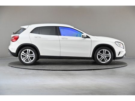 2016 Mercedes-Benz GLA Class GLA 180 *HALF LEATHER*REVERSE CAM*PARK SENSORS* €18,890 thumbnail