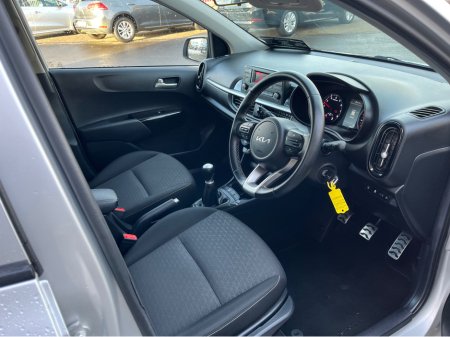 2022 Kia Picanto 5DR €11,750 thumbnail
