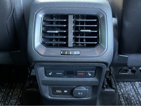 2020 Volkswagen Tiguan R-LINE 4MOTION AUTOMATIC 2.0 DIESEL //LOW MILES//MASSIVE SPEC//FULL LEATHER//DYNAUDIO SOUND SYSTEM//360 PARKING CAMERAS//HEAD UP DISPLAY// €34,950 thumbnail