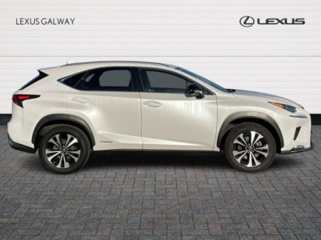 2021 Lexus NX 300 h FWD Dynamic Carplay // Heated Mirrors // Power Folding Mirrors // USB Connection // Apple Carplay // Android Auto €41,945