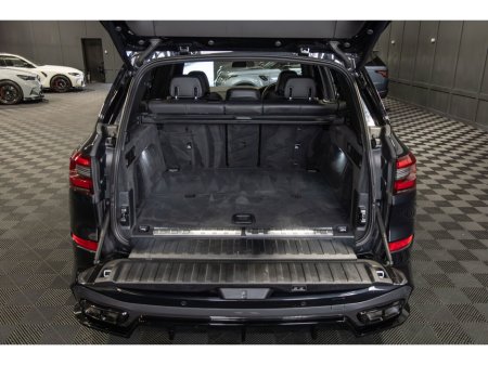 2022 BMW X5 xDrive45e M Sport €62,950 thumbnail