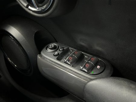 2016 MINI Cooper 1.2 Automatic, Reversing camera €13,895 thumbnail