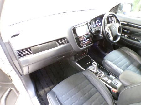 2019 Mitsubishi Outlander *2.4 AUTO HYBRID PLUG-IN*4X4*MITSUBISHI OUTLANDER*WINTER PACK*ELECTRIC HEATED LEATHER AND ALCANTARA SEATES*HEATED S-WHEEL*360 COLOUR CAMERA*PARKING SENSORS*FULL SAFETY PACK*ACTIVE BRAKING €23,900 thumbnail