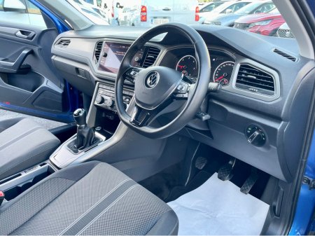 2021 Volkswagen T-Roc DESIGN 2.0 TDI 115BHP MANUAL 2 SEAT COMMERCIAL VAN €17,000 thumbnail