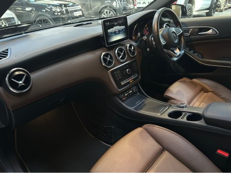 2016 Mercedes-Benz A Class A180D AMG LINE PREMIUM 5DR AUTO €17,950 thumbnail