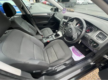 2016 Volkswagen Golf ==STUNNING CAR-1.6TDI//HEATED SEATS//FRESH NCT//SERVICED== €10,450 thumbnail