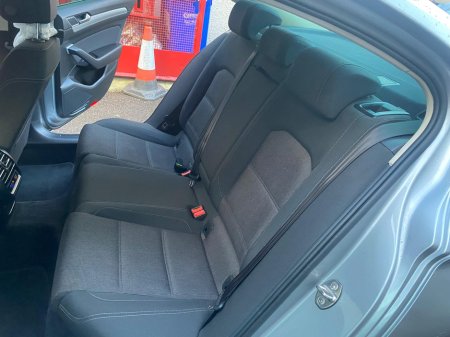 2018 Volkswagen Passat CL 1.6 TDI MANUAL 6SPEED FWD 120HP 4DR COMFORTLINE 4 €11,500 thumbnail