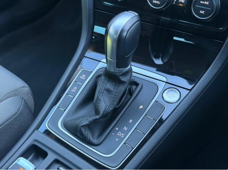 2017 Volkswagen Golf 1.4 TSI 140HP HIGHLINE AUTO €18,950 thumbnail