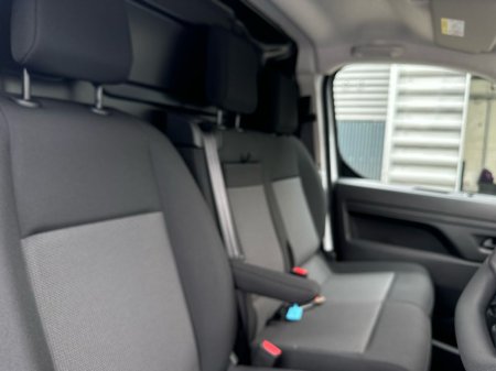 2026 Peugeot Expert 1.5HDI 120BHP PRO *5YR WARRANTY* €140 P/W €30,056 thumbnail