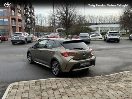 2023 Toyota Corolla HYBRID L/SPORT HB €27,950 thumbnail