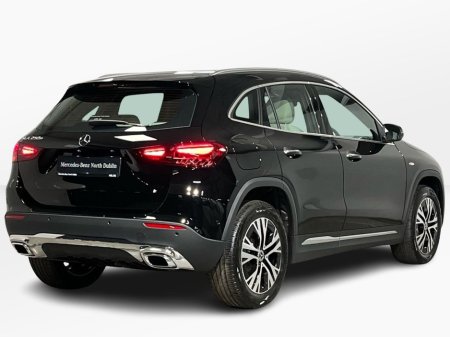2026 Mercedes-Benz GLA Class 250e Progressive - 18 Inch Alloys - Reversing Camera - Ambient Lighting - Sat Nav - Climate Control - Heated Seats - Keyless Start - Apple CarPlay/Android Auto €64,367