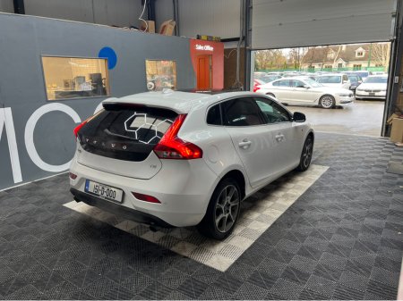 2015 Volvo V40 €13950 2015 VOLVO V40 AUTOMATIC PAN ROOF / BLACK LEATHER €13,950