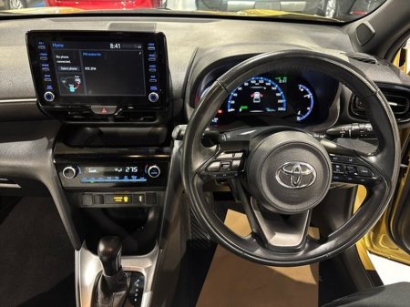 2023 Toyota Yaris Cross LUNA SPORT BI-TONE HYBRID AUTO €28,950 thumbnail