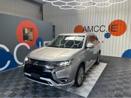 2020 Mitsubishi Outlander 2020 MITSUBISHI OUTLANDER PHEV 2.4L HYBRID / 48K KMS / ADAPTIVE CRUISE CONTROL, HEATED SEATS, REVERSE CAMERA & MORE €24,950