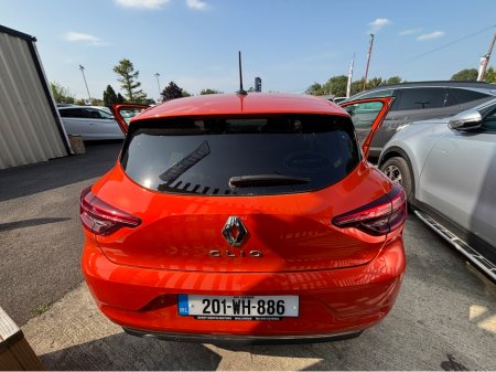 2020 Renault Clio ICONIC 1.0 Petrol TCE 100 MY19 5DR €15,950